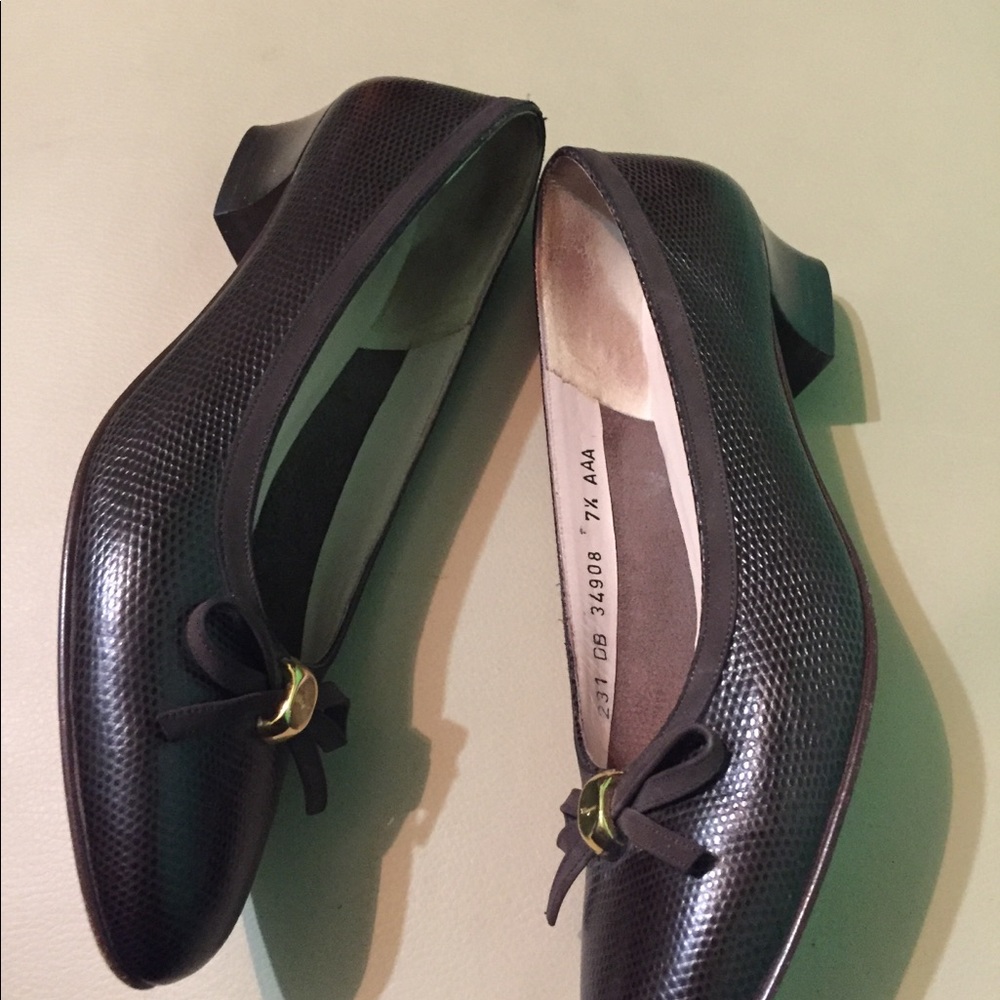 Salvatore Ferragamo Black Textured Leather Bow Pumps with Gold Accent